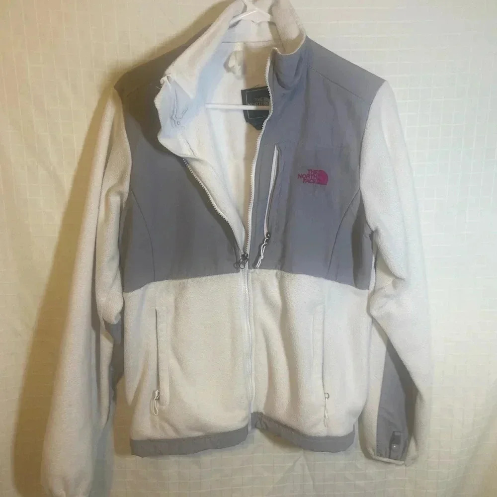 The North Face Denali Fleece Jacket Women’s Size Medium Full Zip Soft White Gray